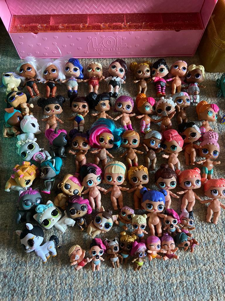 lol doll stand